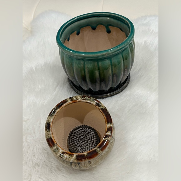Bundle of 2 Glazed Flower Pots Planters ~ One w/Flower Frog Kenzan/ Ikebana - Picture 5 of 16
